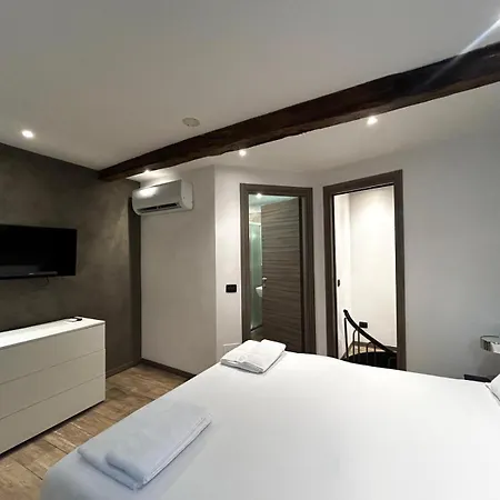 Leonardo Duplex Milan